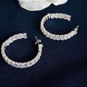 Diamond hoop earrings Q564